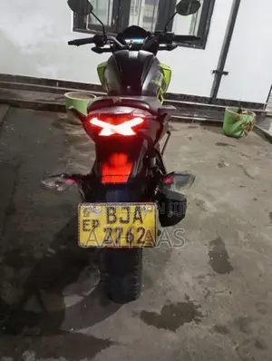 Honda CB Hornet 2021