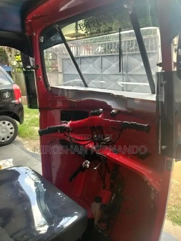 Bajaj RE 2007