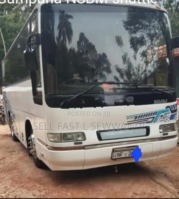 Hino Selega Bus 2000