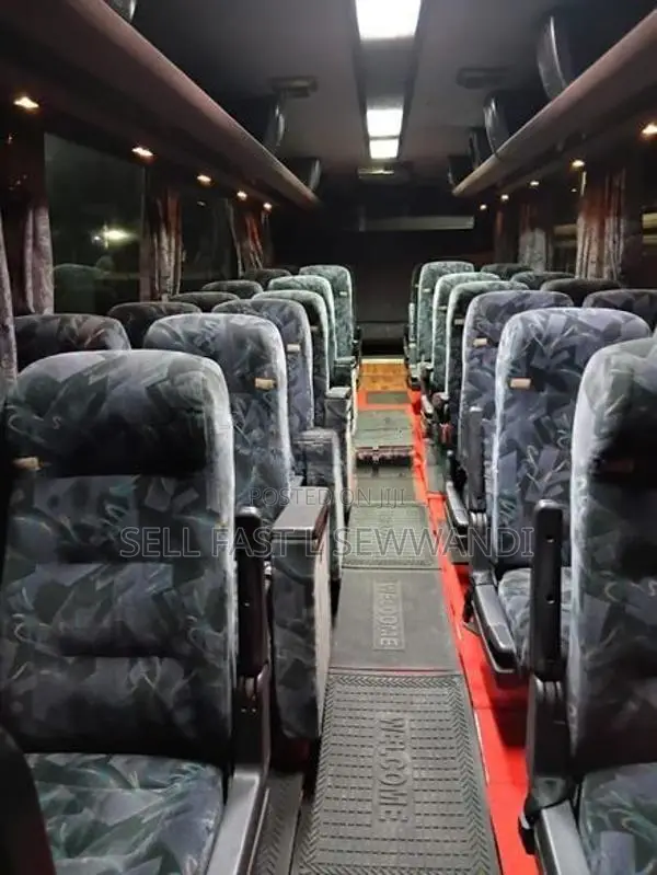 Hino Selega Bus 2000
