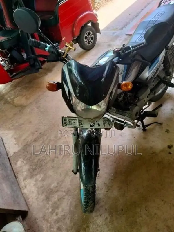 Bajaj CT100 2010