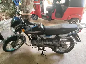 Bajaj CT100 2010