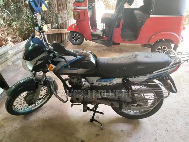 Bajaj CT100 2010