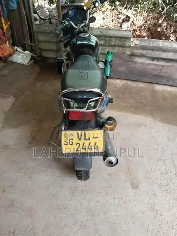 Bajaj CT100 2010