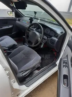 Nissan Sunny fb14 1996