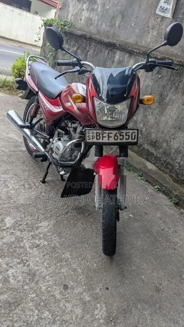 Bajaj CT100 2017