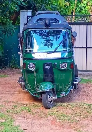 Bajaj RE 2013