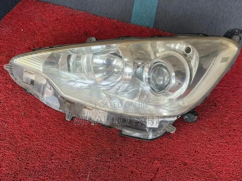 Toyota Aqua Head Light (Left)