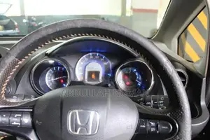 Honda Fit Shuttle GP2 2013