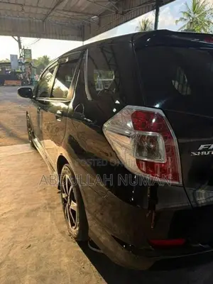 Honda Fit Shuttle GP2 2013