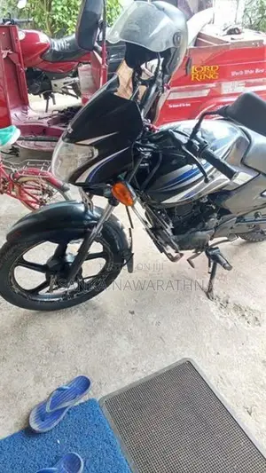 TVS Metro 2016