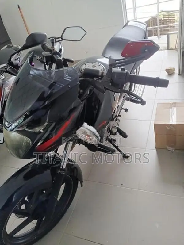 Bajaj Pulsar 150 2017
