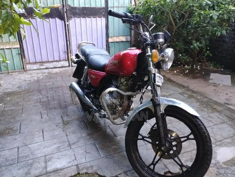 Suzuki GN 125 2000