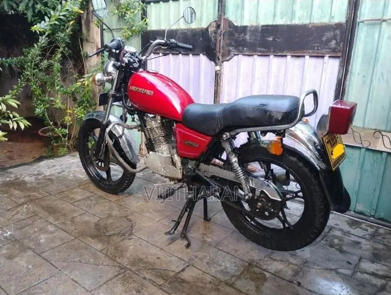 Suzuki GN 125 2000