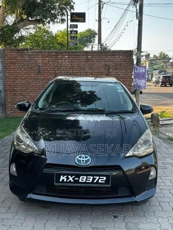Toyota Aqua 2012