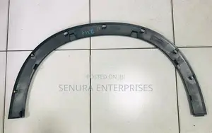HONDA VEZEL RU3 FRONT WHEEL ARCH RH