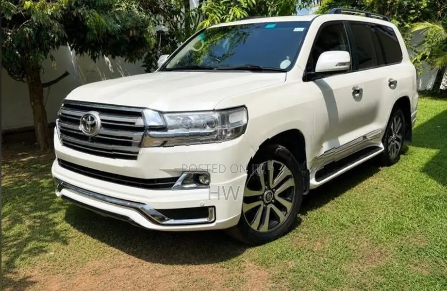 Toyota Land Cruiser Sahara V8 2012