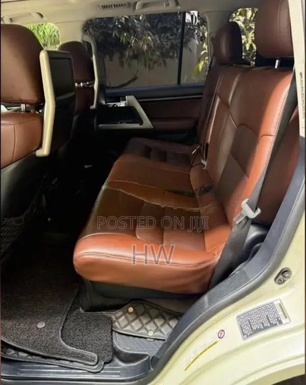 Toyota Land Cruiser Sahara V8 2012