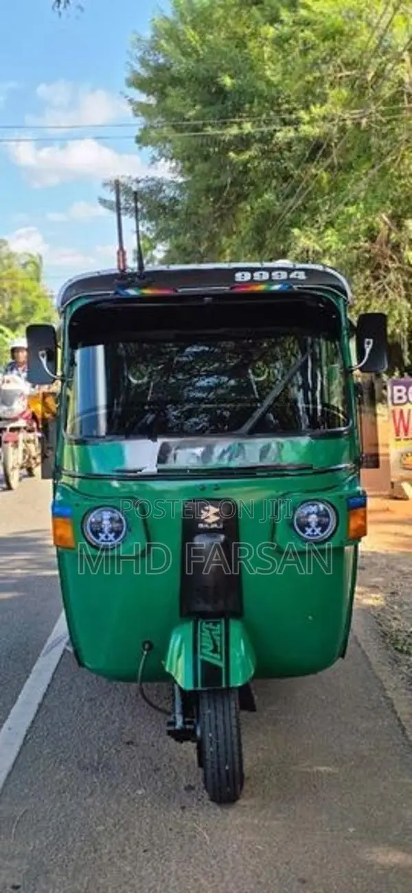 Bajaj RE 2013