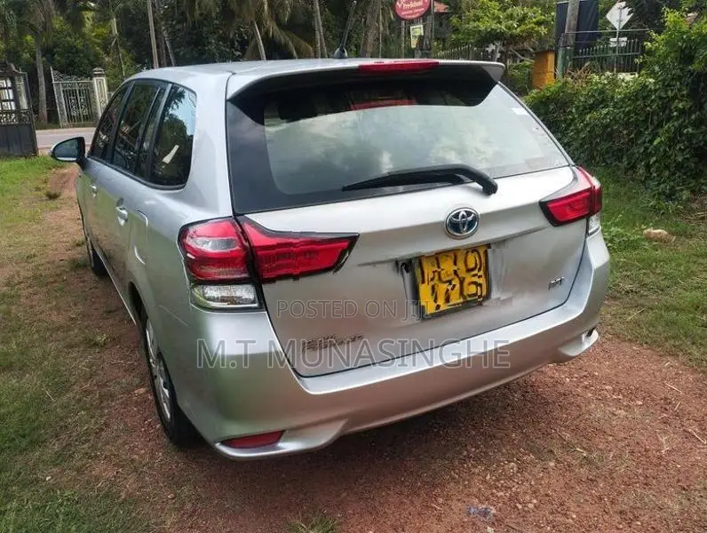 Toyota Axio 2016