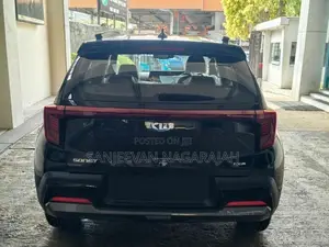 Kia Sonet GTX + 2023