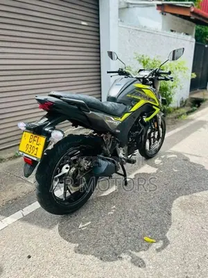 Honda CB Hornet 2017