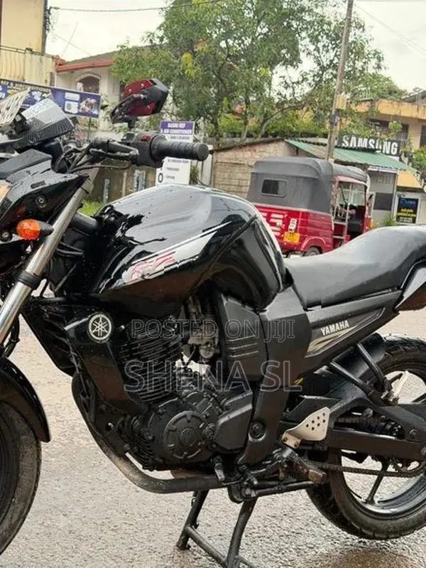 Yamaha FZS V1 2011