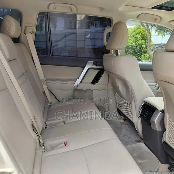 Toyota Land Cruiser Prado 2023