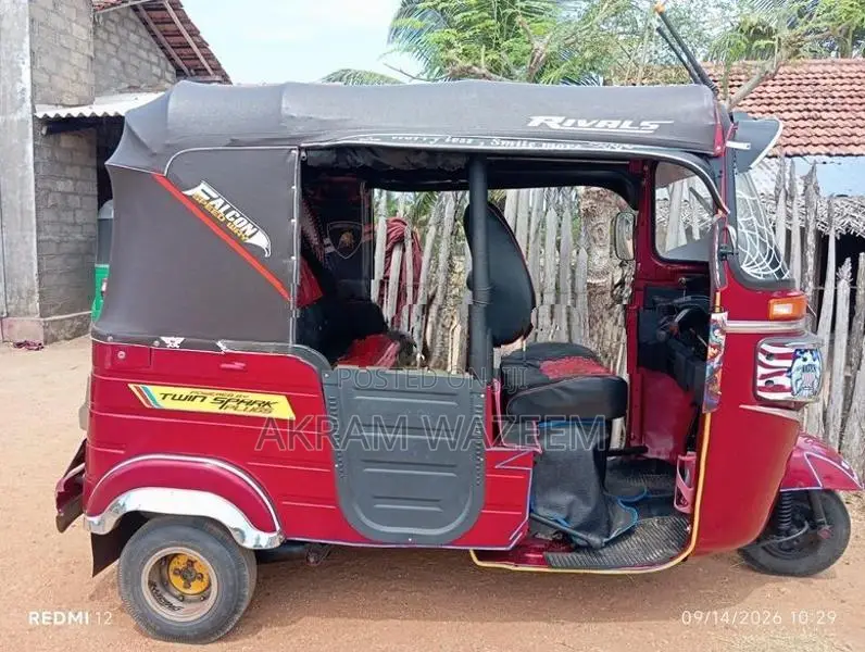 Bajaj RE 2014