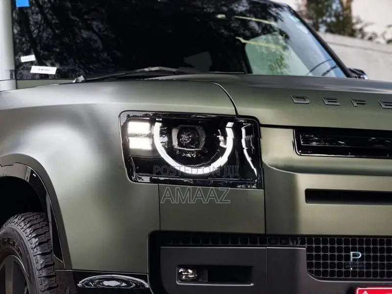 Land Rover Defender Dynamic P300 2026