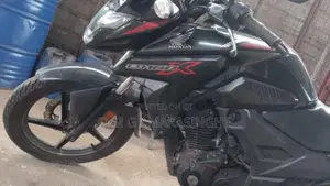 Honda X-Blade 160 2018