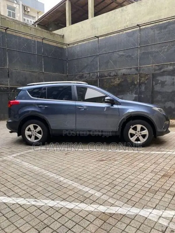 Toyota RAV4 2014