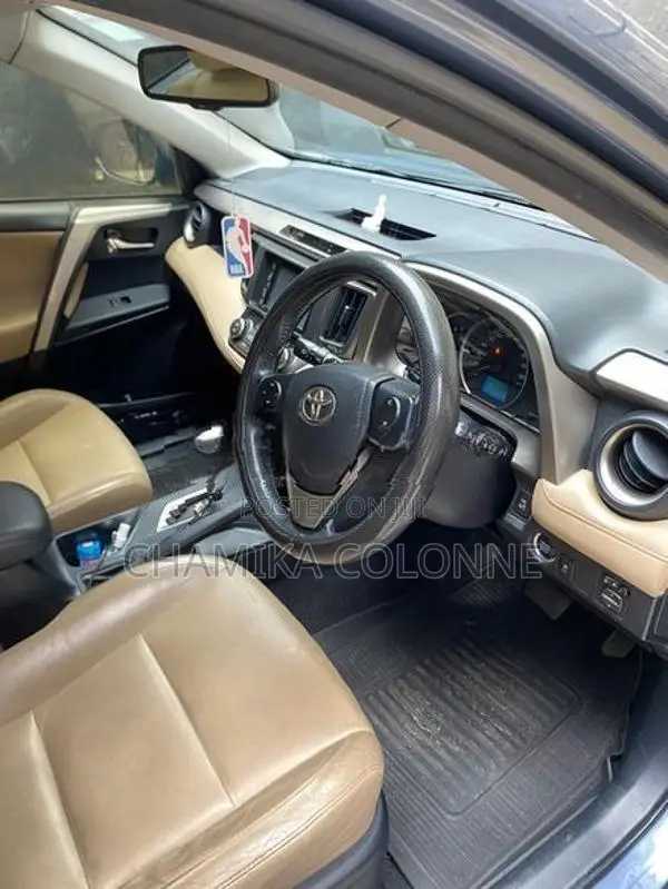 Toyota RAV4 2014