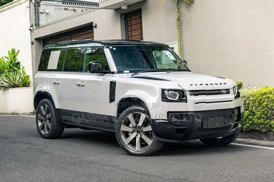 Land Rover Defender X-Dynamic HSE- P300E 2026