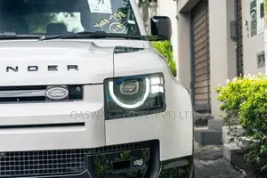 Land Rover Defender X-Dynamic HSE- P300E 2026