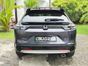 Honda Vezel Z PLAY MOON ROOF 2022