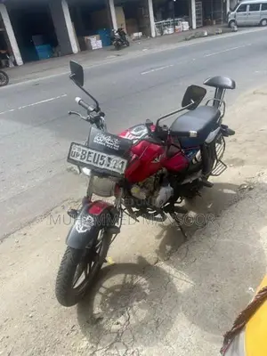 Bajaj V15 2016