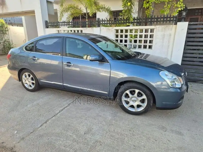 Nissan Bluebird 2011