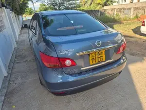 Nissan Bluebird 2011