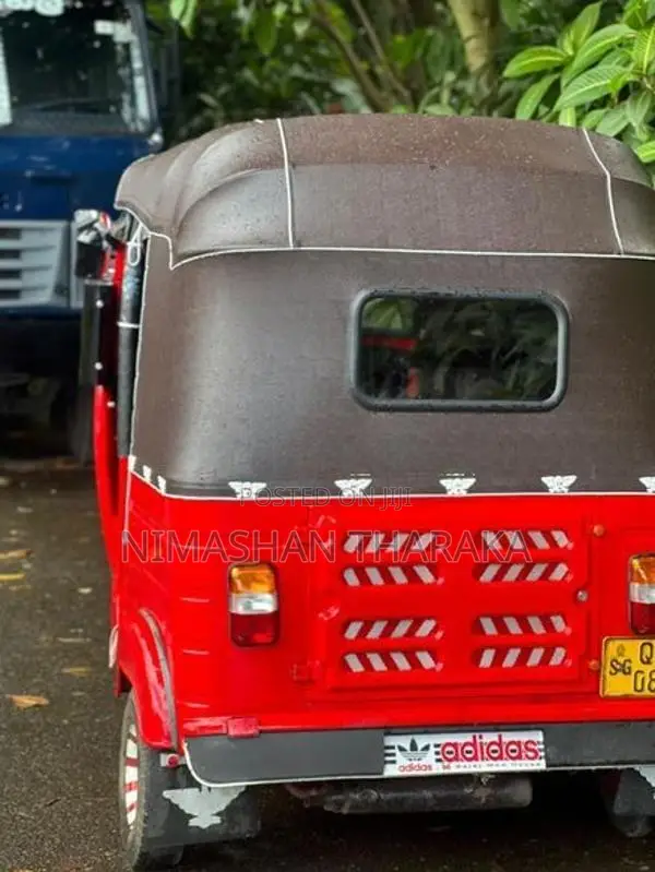 Bajaj RE 2009