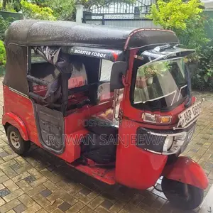 Bajaj RE Three Wheeler 2017