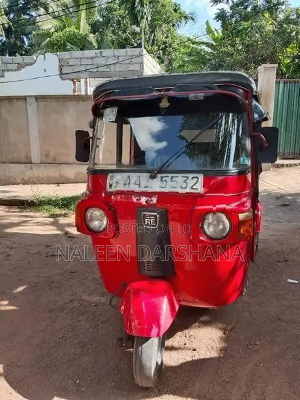 Bajaj RE 2013