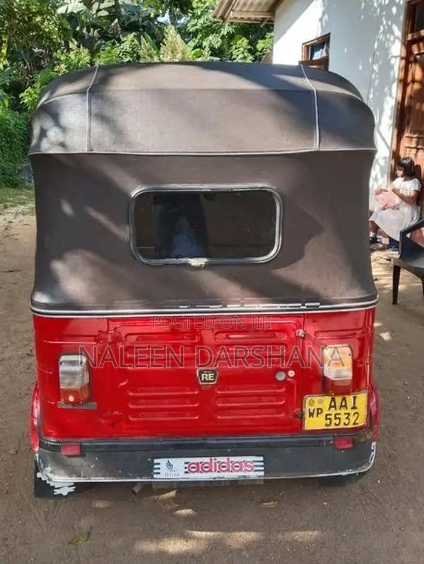 Bajaj RE 2013
