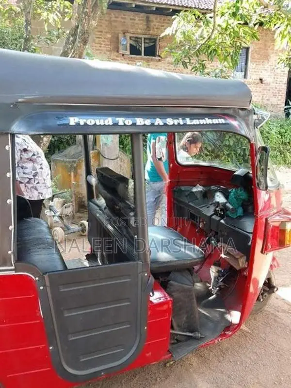 Bajaj RE 2013