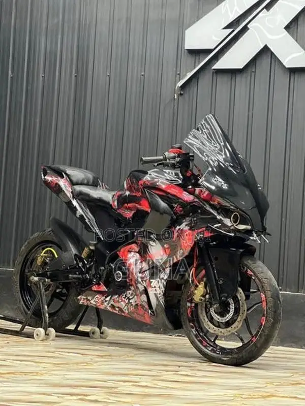 Bajaj Pulsar RS200 2019