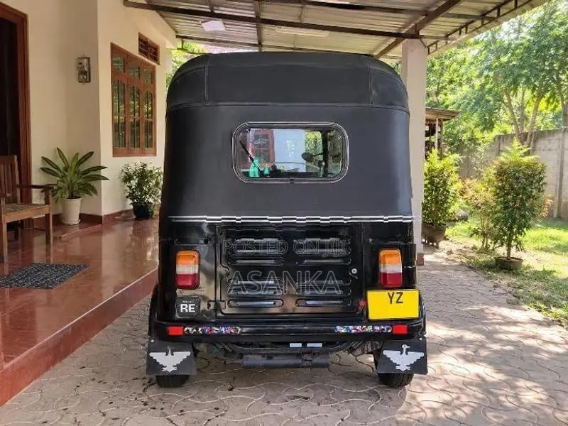 Bajaj RE 2012