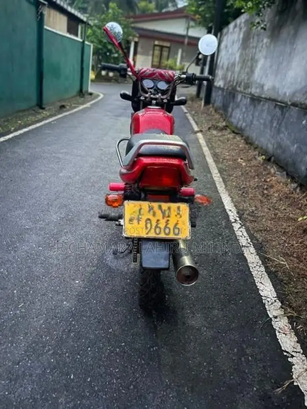 Bajaj CT100 2006