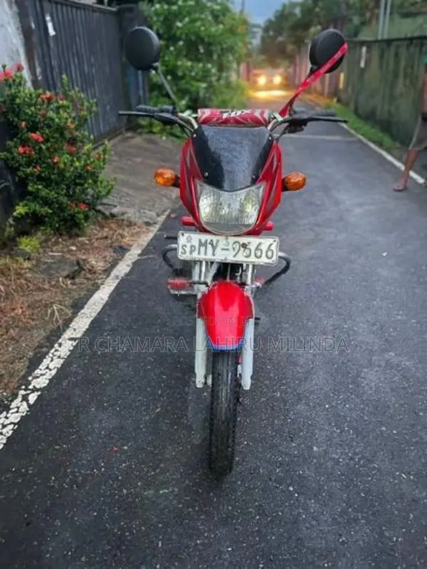Bajaj CT100 2006