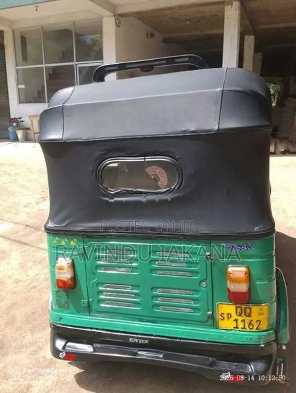 Bajaj RE 2008