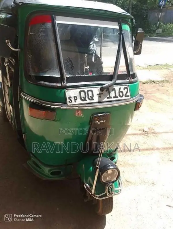 Bajaj RE 2008